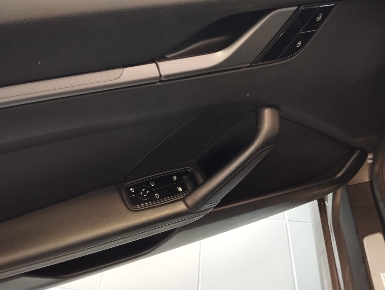 2020 Porsche 911 CARRERA 4