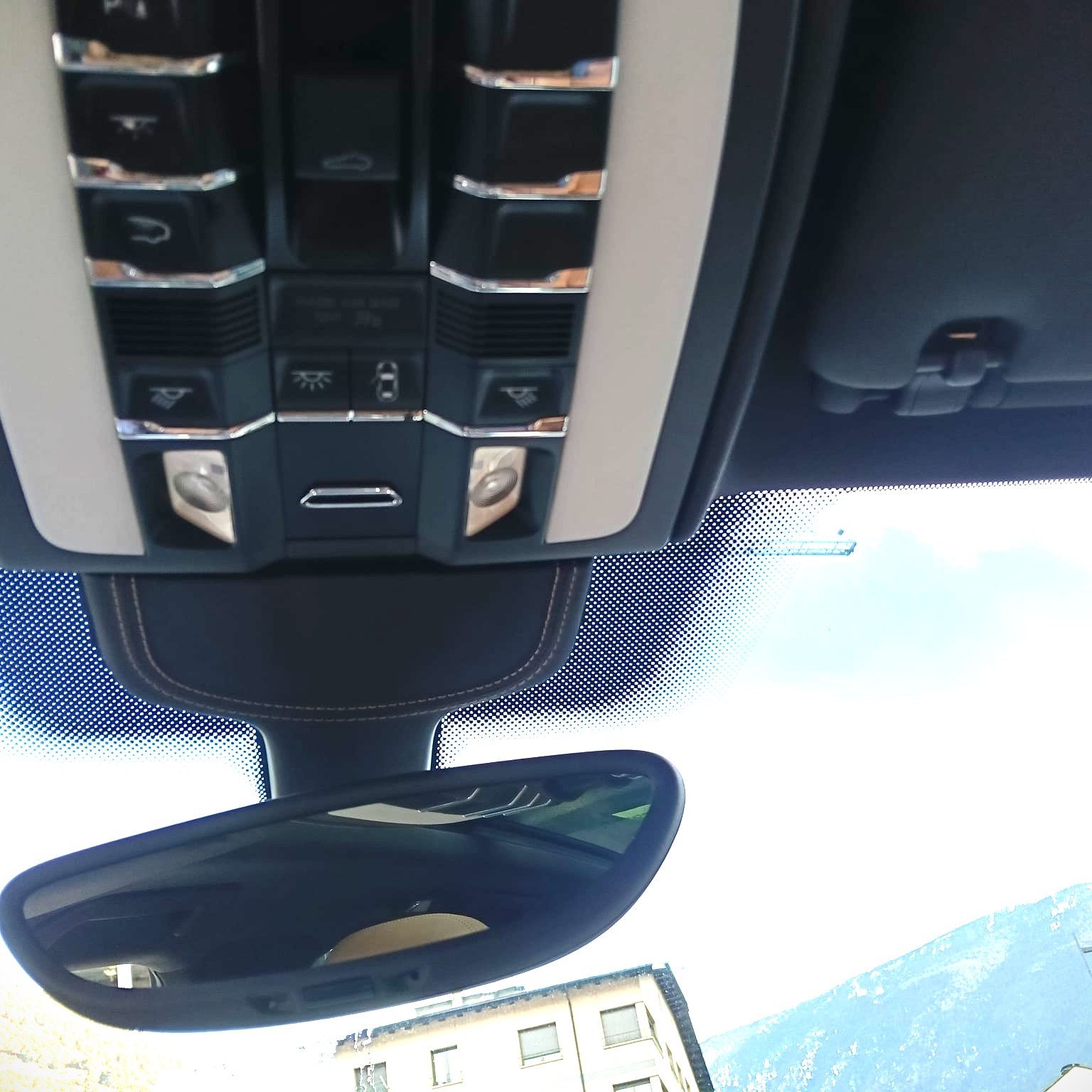 2011 PORSCHE CAYENNE S