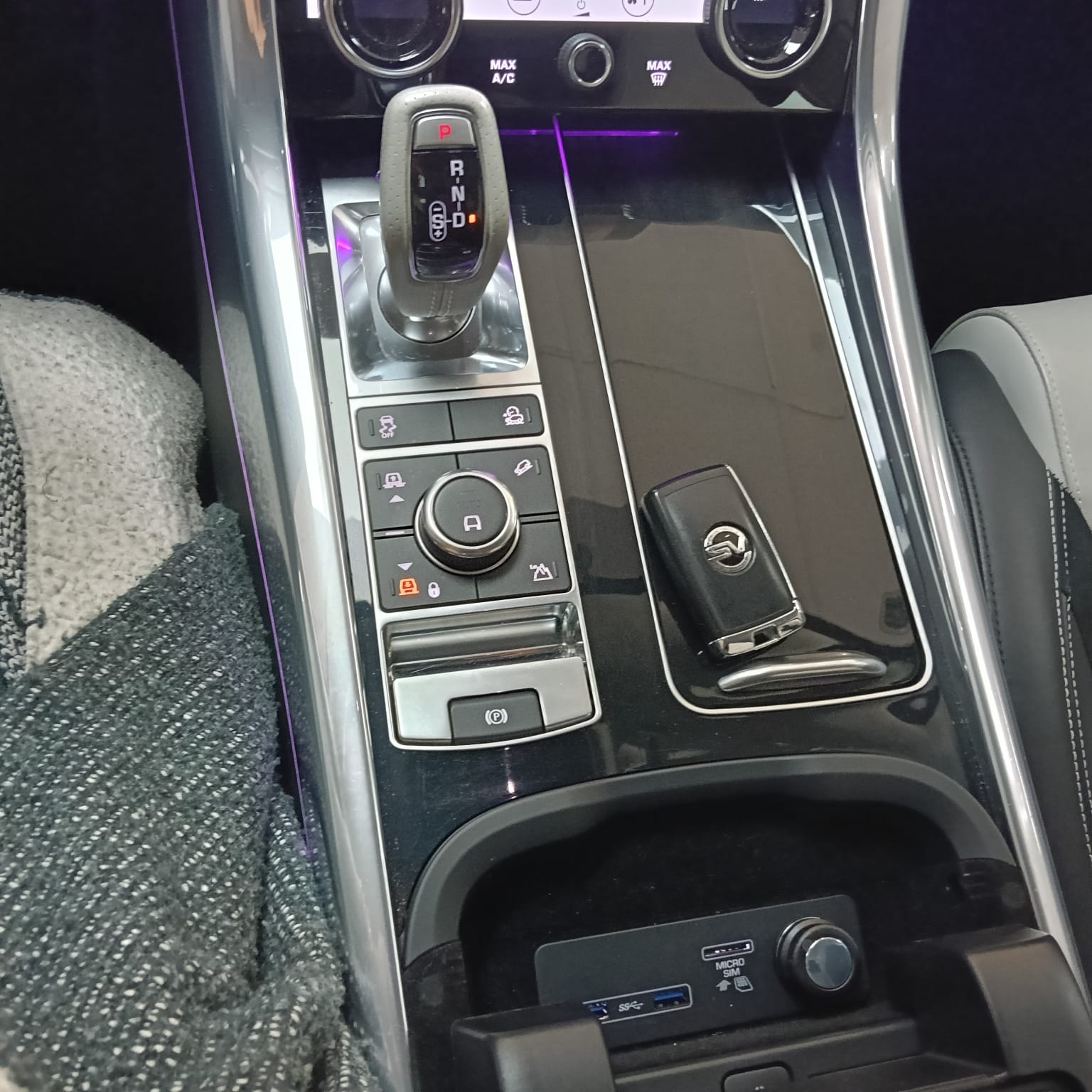 2018 LAND ROVER RANGER SPORT SVR