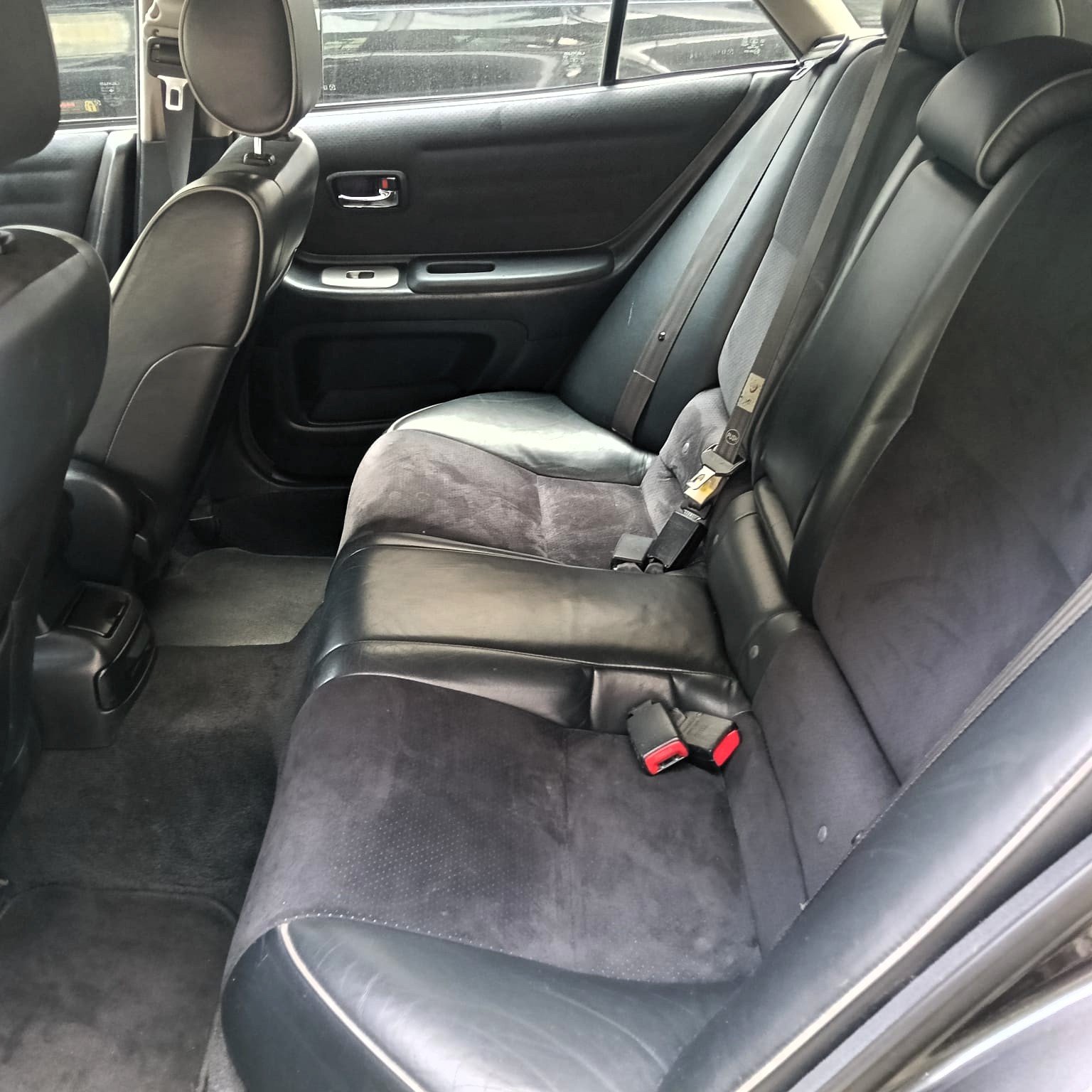 2005 LEXÚS IS200