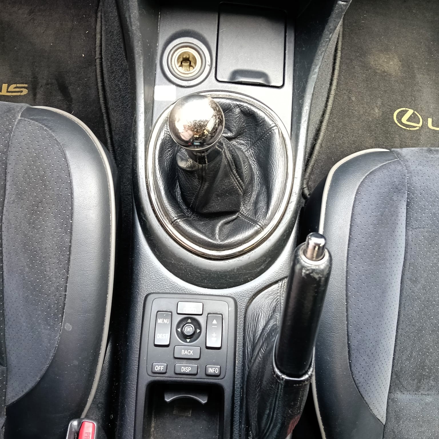 2005 LEXÚS IS200