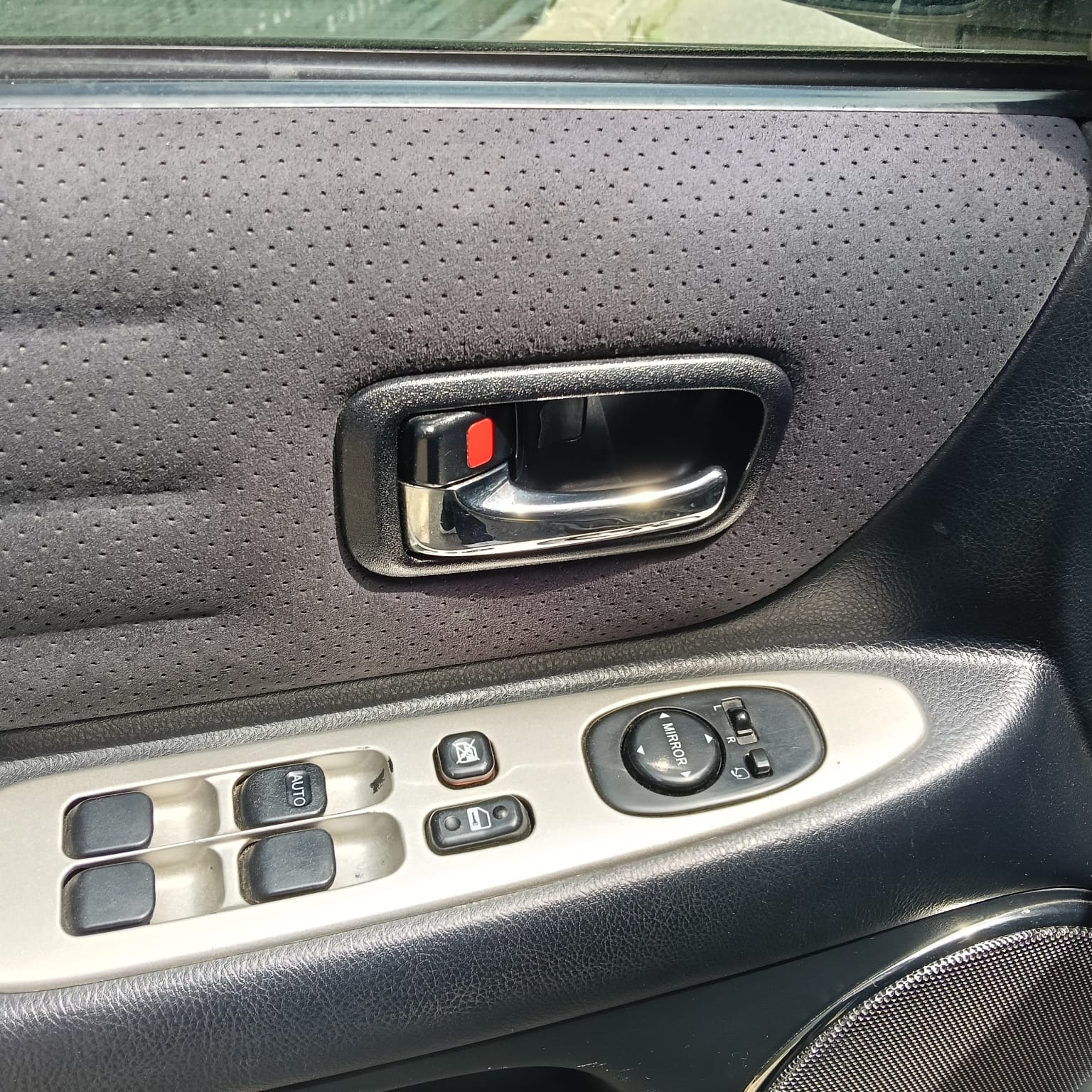 2005 LEXÚS IS200