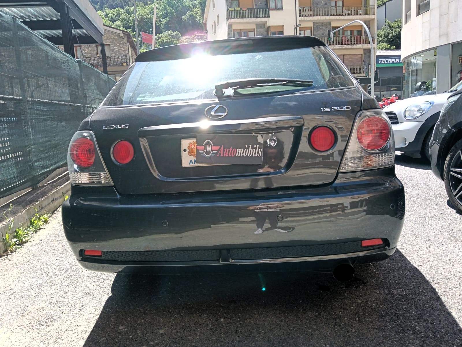 2005 LEXÚS IS200