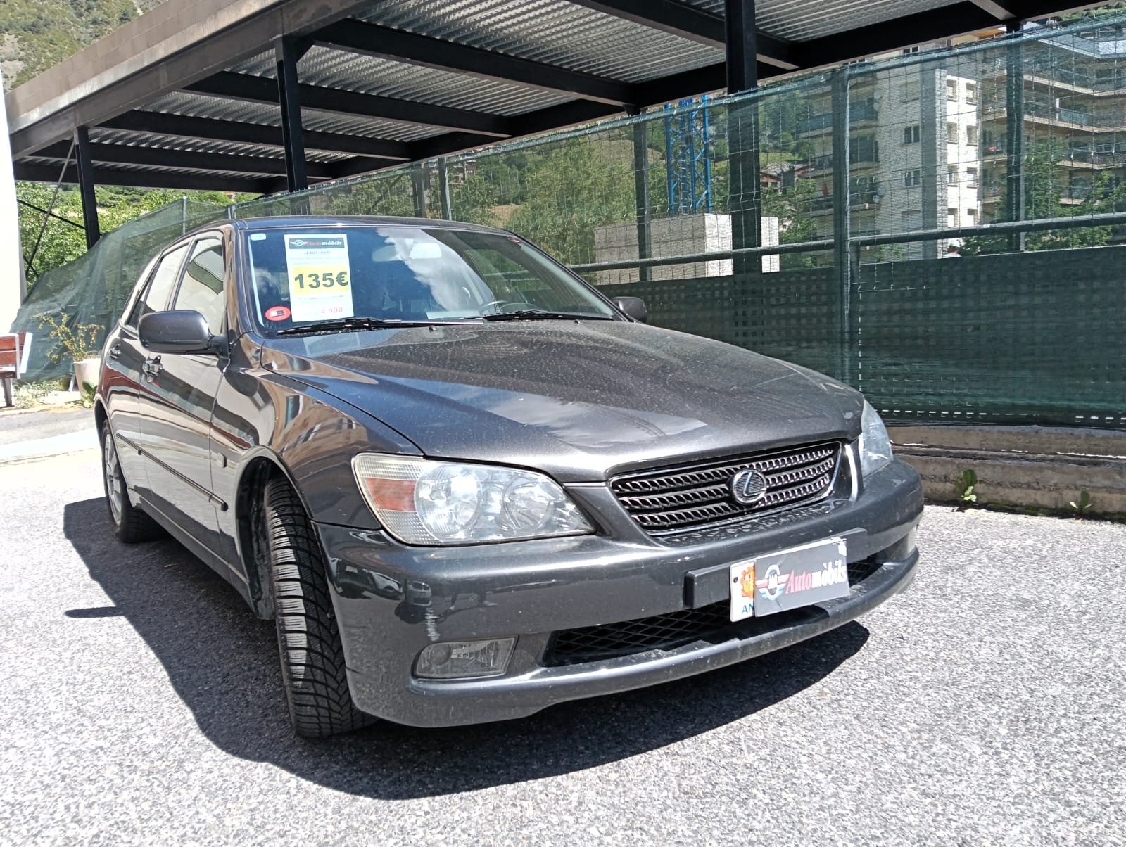 2005 LEXÚS IS200