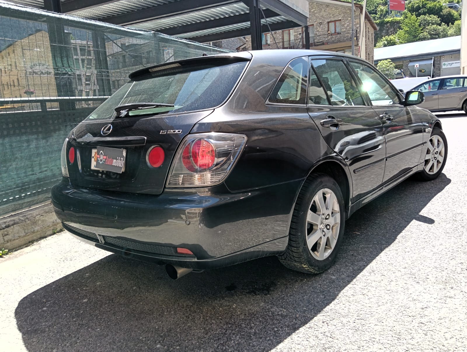 2005 LEXÚS IS200