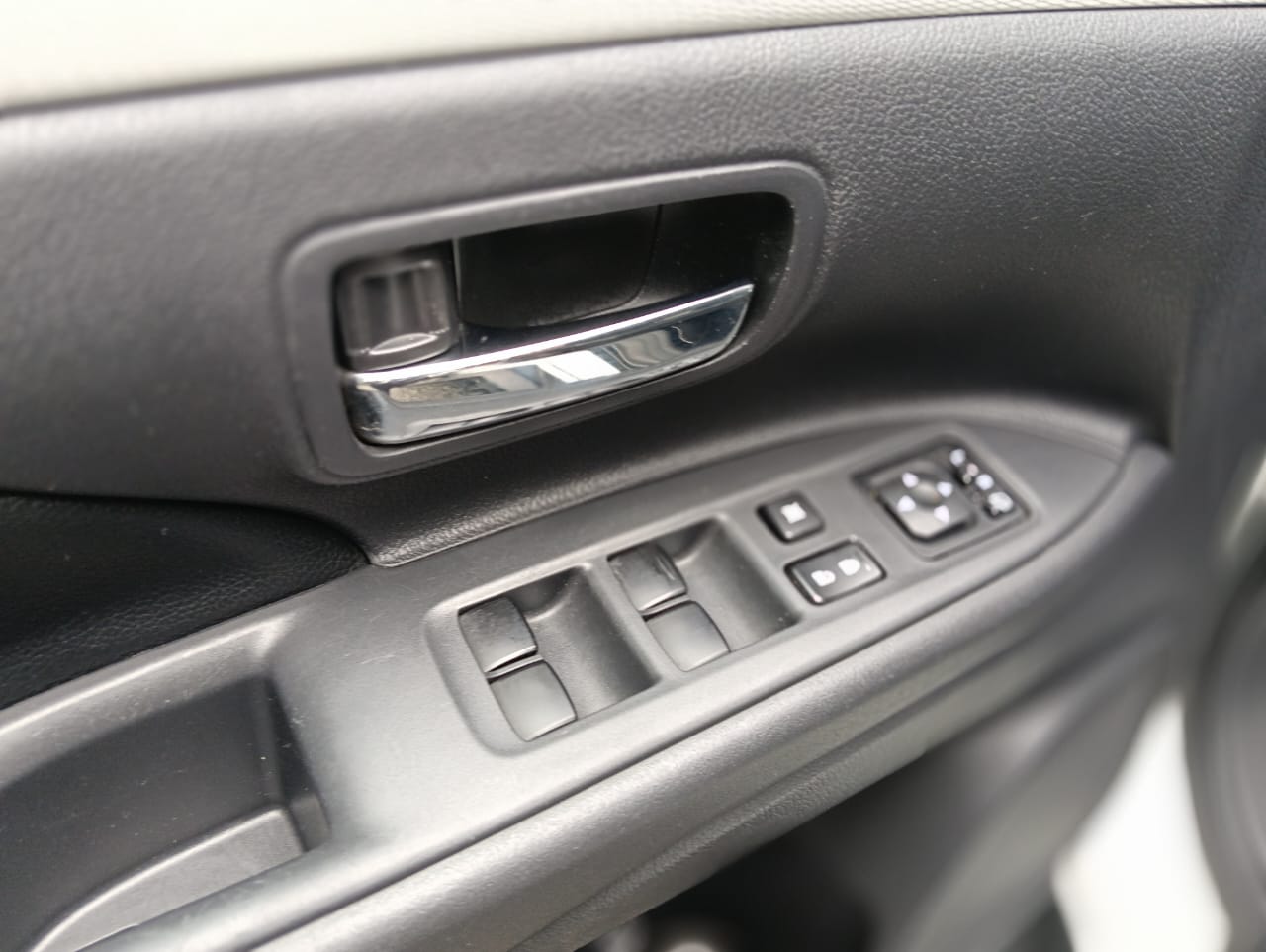 2015 MITSUBISHI OUTLANDER PHEV 4WD